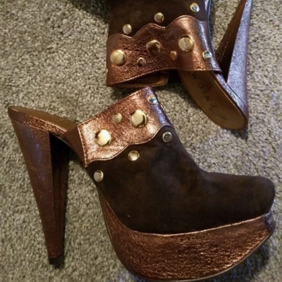 New clogs - Picture 2 of 4